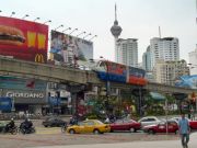 Jalan Sultan Ismail, taustalla Menara Kuala Lumpur